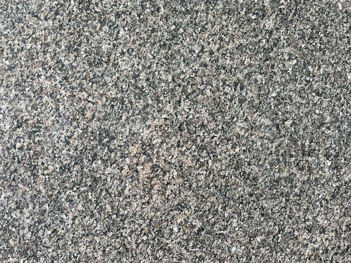 Marrón Labrador — Granito · Nuevo Horizonte Marmolería